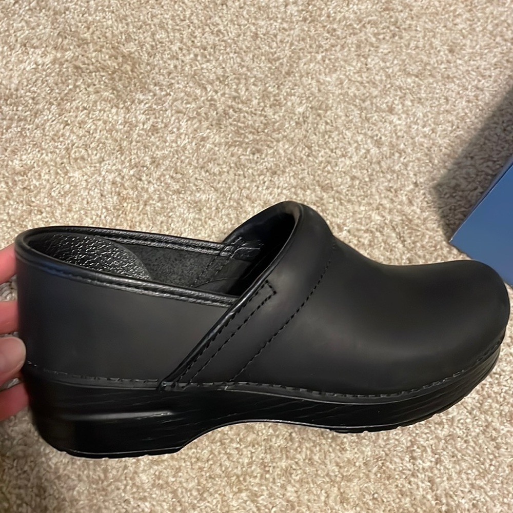 BNIB womens Dansko clog size 39